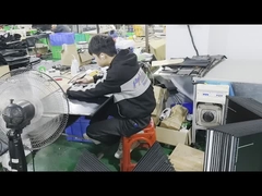 Ukuran Lipat 56,5*60,2*40 mm Tas Pengisian Energi Surya Portable dengan 2 Panel